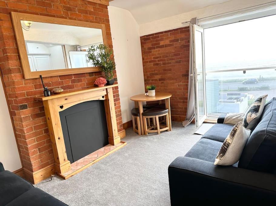 Coastline Retreats - Stunning Sea View Apartment, Netflix ボーンマス エクステリア 写真